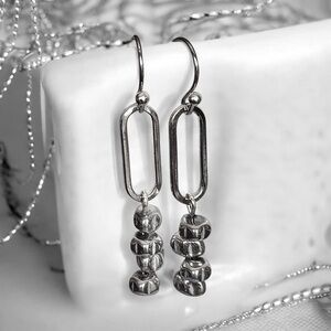 5 For $25💫Silver Paper Clip Hematite Dangles